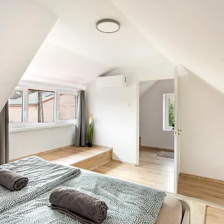 Rivercity South Buda Hills * Boedapest