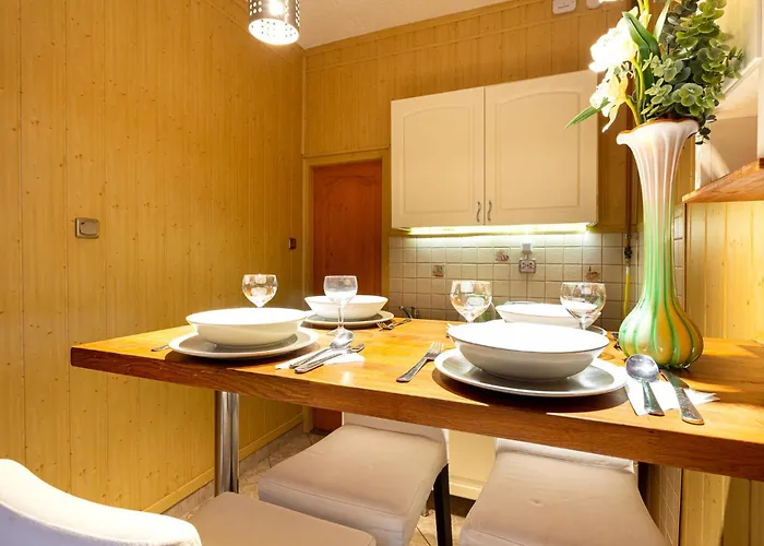 Rivercity South Buda Hills Apartment